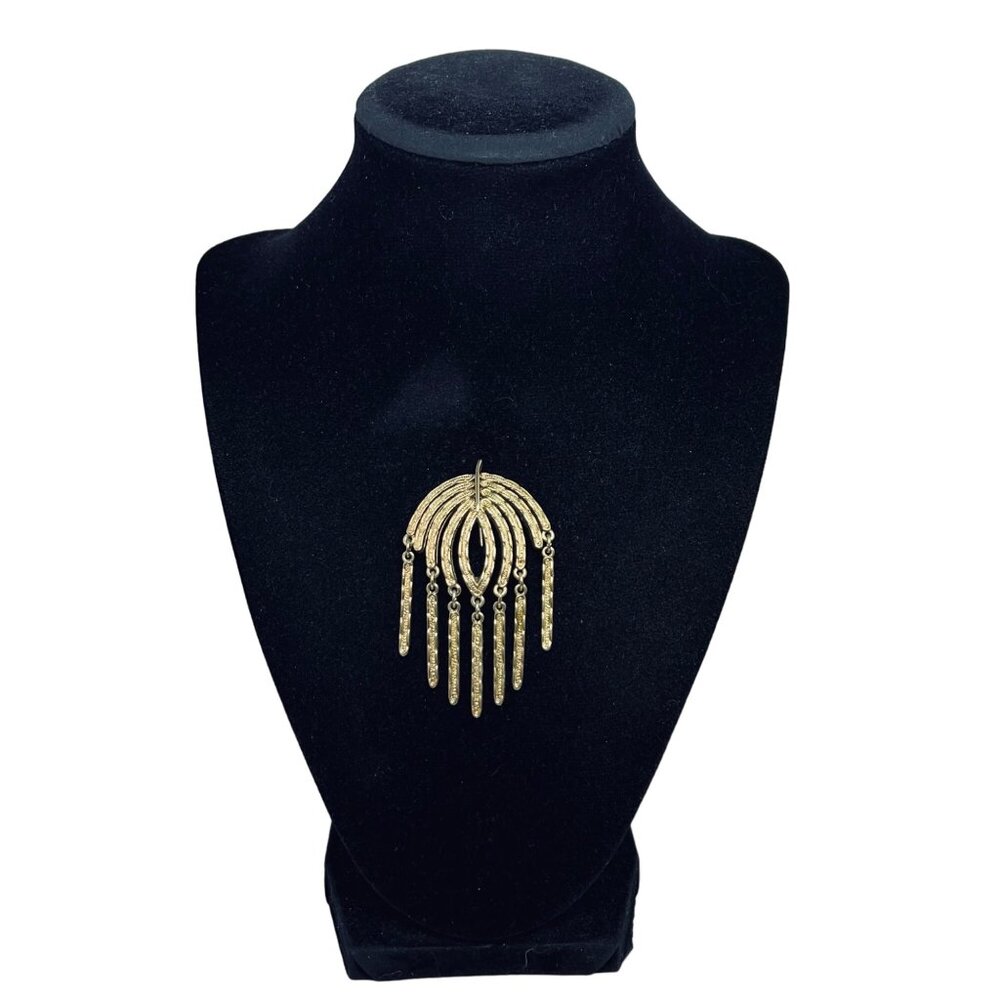 Sarah Coventry Gold Tone Willow Brooch With Dangling Fringe Signed (5475)